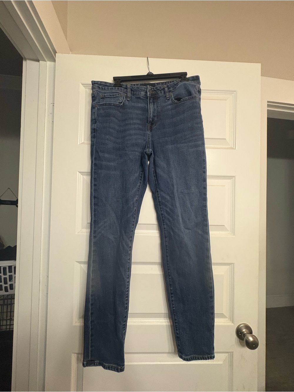 Aeropostale Men's Skinny Jeans in Blue Wash